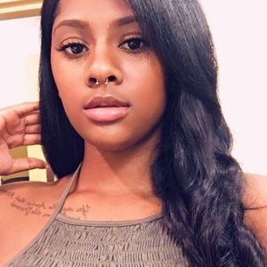 Meet your Posher, Aujanae